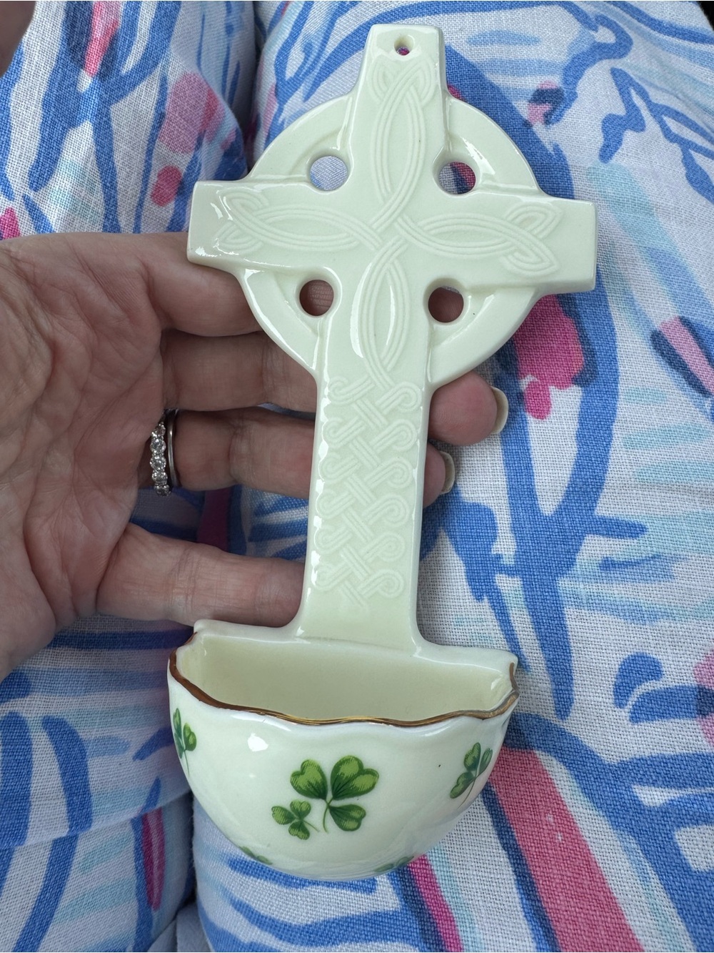 Lefton China Celtic Cross Wall Pocket with Shamrock Design - Pale Cream vintage